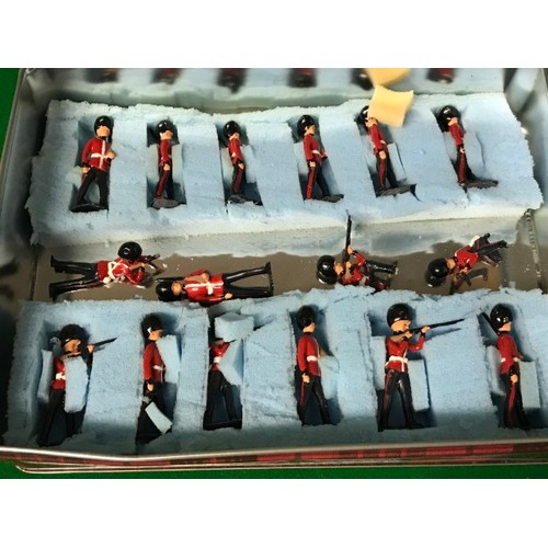 450 - 16 X VINTAGE HANDPAINTED DIECAST SOLDIERS