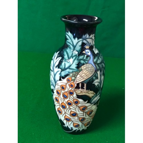 456 - BOXED SMALL TUPTON WARE VASE WITH PEACOCK DESIGN - 22CMS H