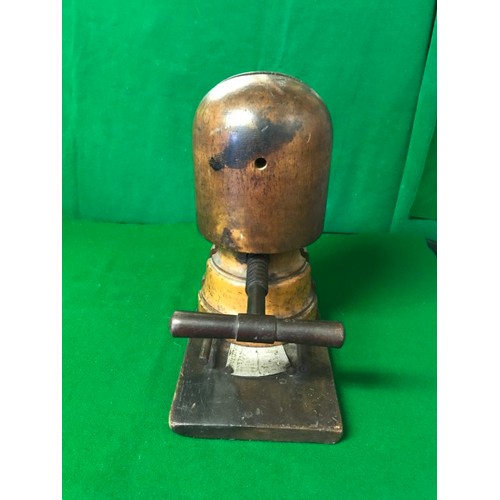 510 - EARLY WOODEN HAT MOULD STRETCHER - 32CMS H X BASE 30CMS X 18CMS