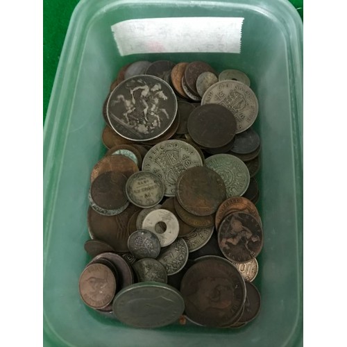 528 - QTY OF BRITISH & FOREIGN COINS - INC SOME SILVER