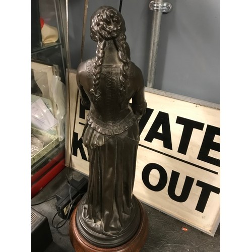 558 - LARGE VINTAGE FIGURE OF A WOMAN ON A WOODEN PLINTH - STANDS OVERALL 65CMS