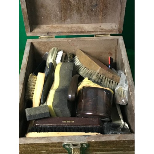 664 - NICE VINTAGE SHOE SHINE BOX & CONTENTS