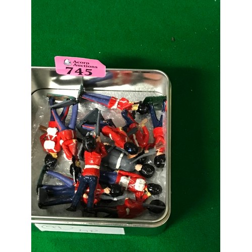 745 - QTY OF VINTAGE DIECAST SOLDIERS