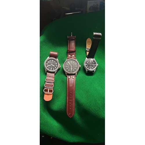 747 - 3 GENTS WATCHES - WATCHES AND CLOCKS ARE NOT TESTED