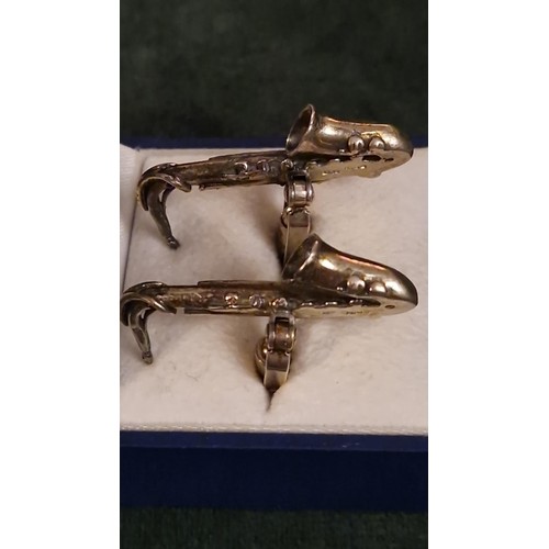 77 - LOVELY PAIR OF HEAVY 925 SILVER CUFFLINKS IN THE FORM OF A SAXAPHONE