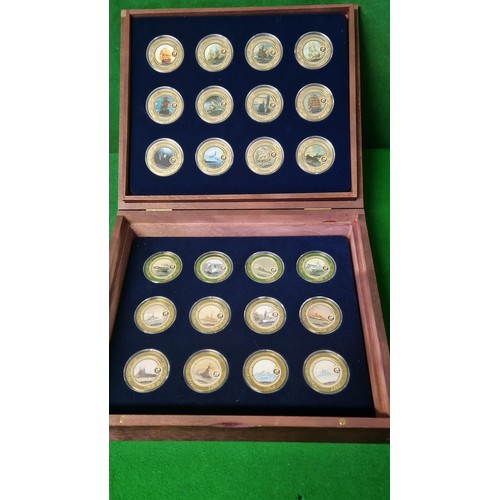 119 - BOXED SET OF 24 X CASED COMMEMORATIVE ROYAL NAVY COINS