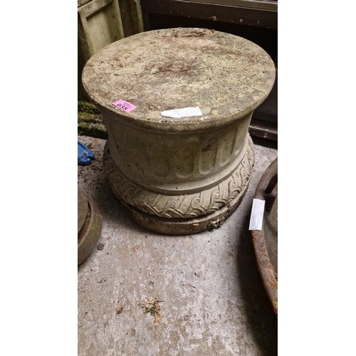 38 - LARGE HEAVY STONE CIRCULAR GARDEN PLINTH - STANDS 35CMS X 38CMS DIAM - COLLECTION ONLY OR ARRANGE OW... 