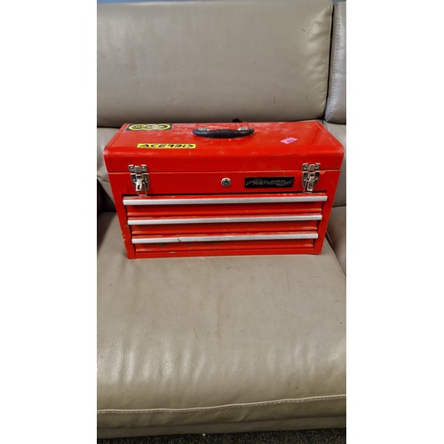 64 - NEILSEN METAL LOCKABLE TOOL BOX WITH KEY - OPENING LID AND 3 DRAWERS - 53CMS W X 22CMS D X 30CMS H