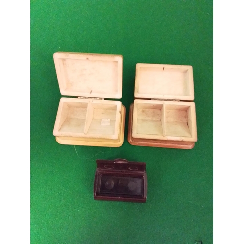 323 - 2 X VINTAGE MAUCHLINE WARE STAMP BOXES & BAKERLITE SNUFF BOX