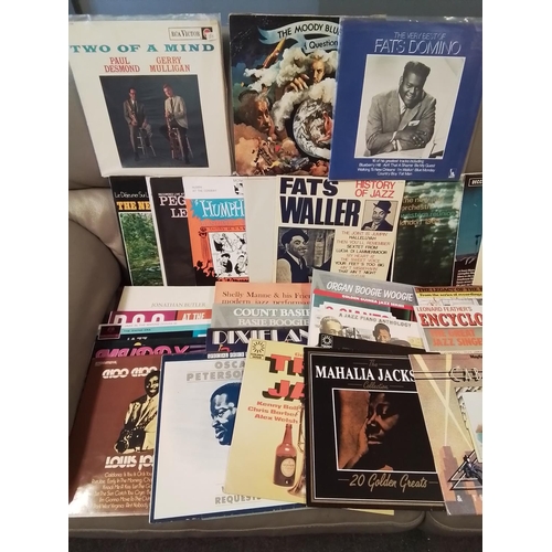 344 - LARGE QTY OF VARIOUS RECORDS - BLUES - FATS WALLER, AKER BILK, TED HEATH BAND, LIONEL HAMPTON