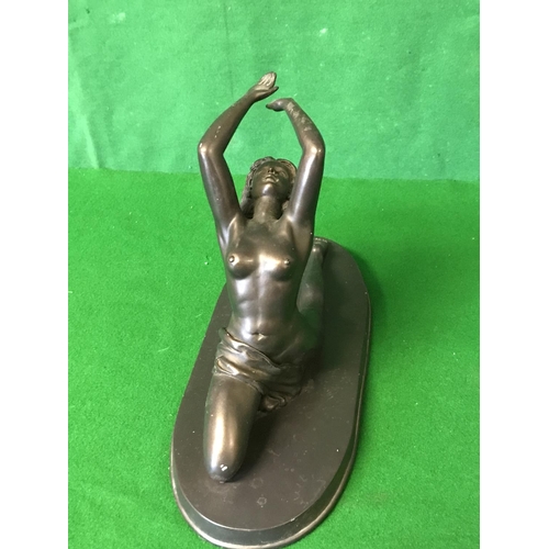 625 - RESIN NUDE FIGURE ON BASE - 30CMS X 20CMS H