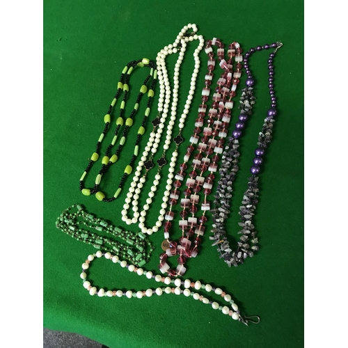 677 - 6 X ASSORTED NECKLACES