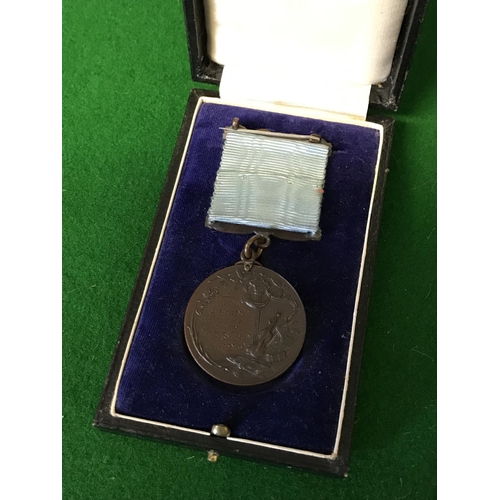 696 - MEDAL IN ORIGINAL BOX FOR PIANO PLAYING