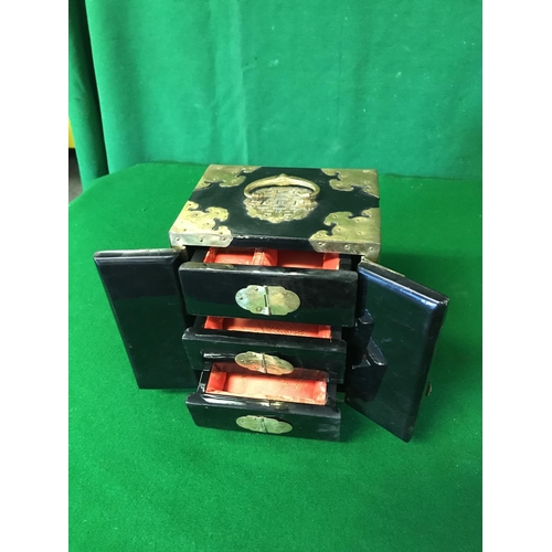 724 - BLACK LACQUERED VINTAGE 3 DRAWER JEWELLERY BOX