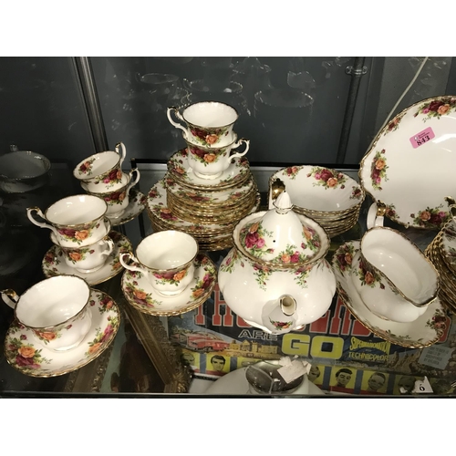 843 - LARGE QTY OF 59 PIECES OF ROYAL ALBERT 