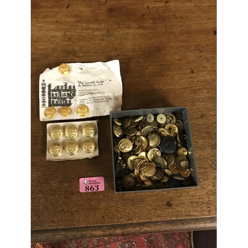 863 - SMALL BOX OF MILITARY BUTTONS