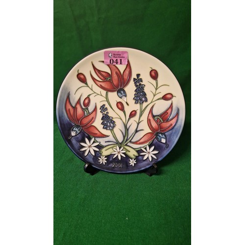 41 - LOVELY MOORCROFT PLATE 2000 - LTD ED 25/750 - EMMA BOSSON - DIAM 22CMS