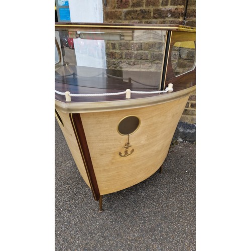 007 - LOVELY RETRO BAR IN THE FORM OF A SHIP - OVERALL WIDTH 100CMS X OVERALL DEPTH 70CMS X OVERALL HEIGHT... 