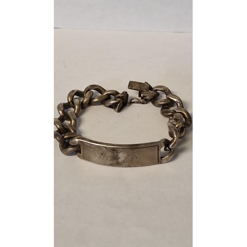 102 - PRETTY LIDDED POT TESTS SILVER & HEAVY ID BRACELET TESTS SILVER - WEIGHT TOGETHER 95 GRMS