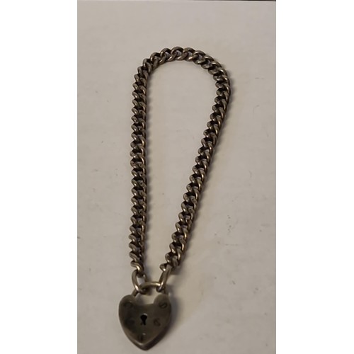 107 - SILVER BRACELET WITH PADLOCK - WEIGHT 12.5 GRMS