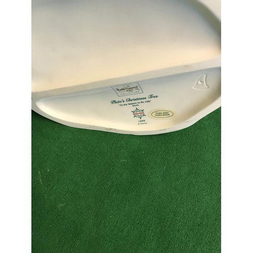 77 - DISNEY PARKS HOLIDAY FIGURE