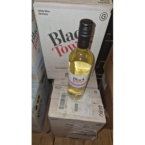 870 - 18 X COLLECTORS BOTTLES OF BLACK TOWER PINOT GRIGIO WHITE WINE - COLLECTION ONLY OR ARRANGE OWN COUR... 