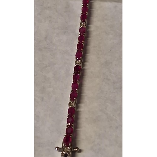 70 - VERY PRETTY SILVER & RUBY TENNIS BRACELET