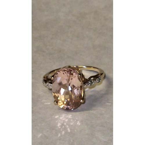 88 - VERY PRETTY 9CT GOLD TOURMALINE & DIAMOND RING - RING SIZE O