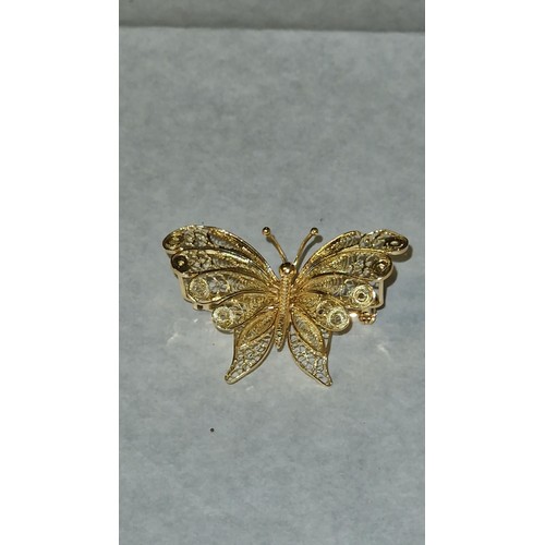 105 - BEAUTIFUL BUTERFLY BROOCH MARKED 750