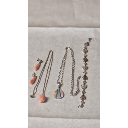 119 - 2 X SILVER NECKLACES, PAIR OF SILVER EARINGS AND SILVER BRACELET