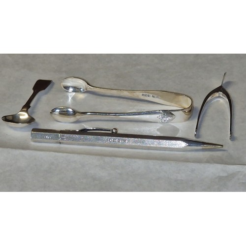 127 - 4 X LOVELY HALLMARKED SILVER ITEMS - PAIR OF HINGED SILVER WISHBONE SUGAR TONGS, SILVER SALT SPOON, ... 