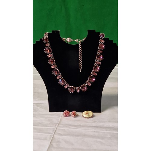 168 - QTY OF VERY PRETTY JEWELLERY INC NECKLACES & VINTAGE EARINGS ETC