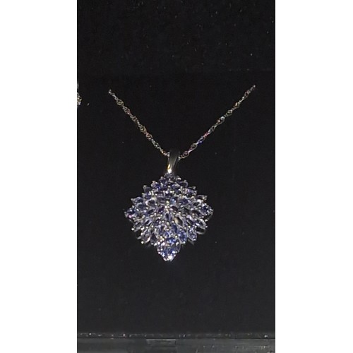 335 - BEAUTIFULSTERLING SILVER TANZANITE PENDANT & CHAIN