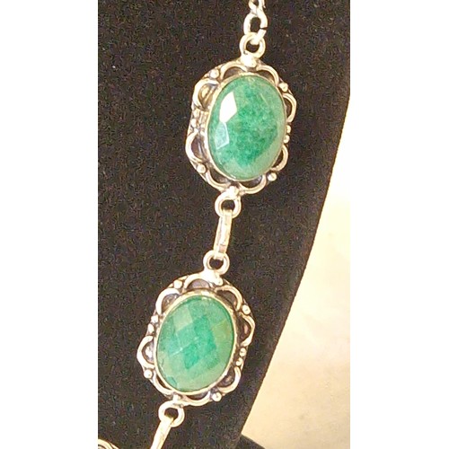 366 - 925 SILVER & GREEN GEM STONE NECKLACE