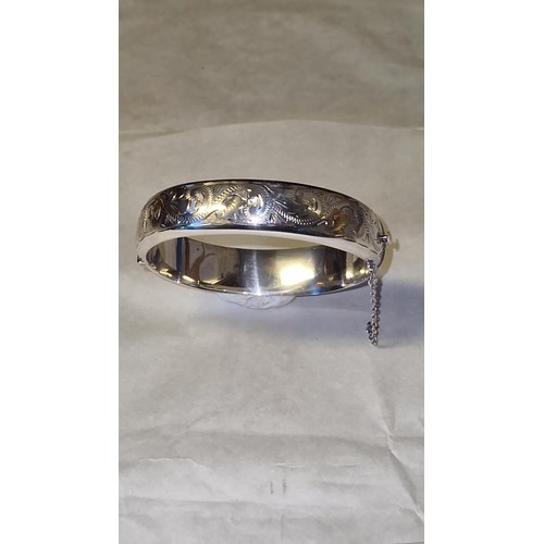 371 - 1964 HALLMARKED SILVER BANGLE - WEIGHT 25.4 GRMS - BOXED