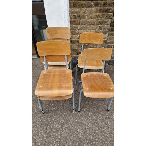 963 - 5 X VINTAGE CHILDRENS SCHOOL CHAIRS - IN USED CONDITION - COLLECTION ONLY OR ARRANGE OWN COURIER - P... 