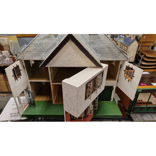 128 - LARGE BAY FRONT DOLLS HOUSE - 78CMS W X 44CMS D X 65CMS H - COLLECTION ONLY OR ARRANGE OWN COURIER