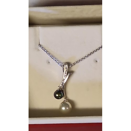 119 - BOXED SILVER & MAJORICA PEARL NECKLACE