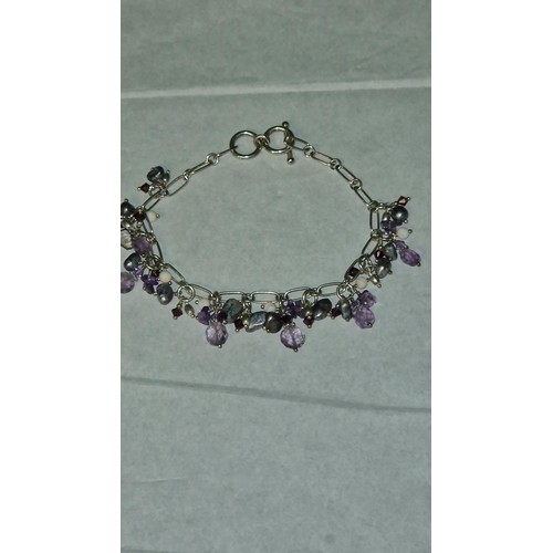 123 - PRETTY SILVER & AMETHYST BRACELET