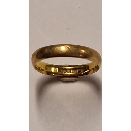 248 - 22CT GOLD WEDDING BAND - WEIGHT 3.3GRMS - RING SIZE L