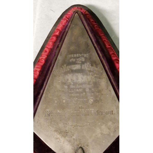 278 - BEAUTIFUL SILVER HALLMARKED PRESENTATION TROWEL - READS :  PRESENTED TO THE FIRST MAYORESS OF SHORED...