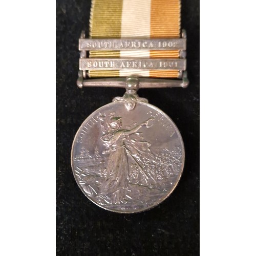 428 - 6 X WW1 MEDALS & A CAP BADGE BELONGING TO A3727 (7327) A.W.C. CL. 2. J.S. BEATTY  K.R.R. C
MEDALS AR... 