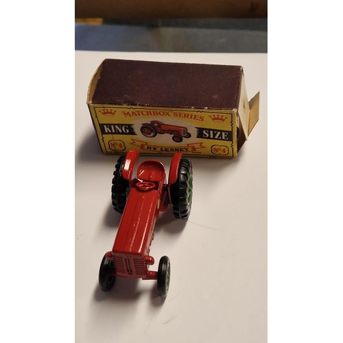 433 - BOXED VINTAGE MATCHBOX NO 4 INTERNATIONAL TRACTOR IS IN  VERY GOOD CONDITION BUT ONE END OF BOX IS B... 