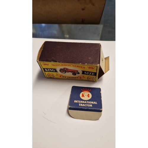 433 - BOXED VINTAGE MATCHBOX NO 4 INTERNATIONAL TRACTOR IS IN  VERY GOOD CONDITION BUT ONE END OF BOX IS B... 