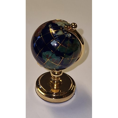 633 - SMALLINLAID  SEMI-PRECIOUS STONE MINI GLOBE CLOCK - STANDS 7CMS H - CLOCKS AND WATCHES ARE NOT TESTE... 