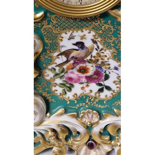 732 - BEAUTIFUL LARGE PORCELAIN CASED MANTLE CLOCK - GLASS MISSING TO CLOCK FACE - SOME WEAR TO GILDING - ... 