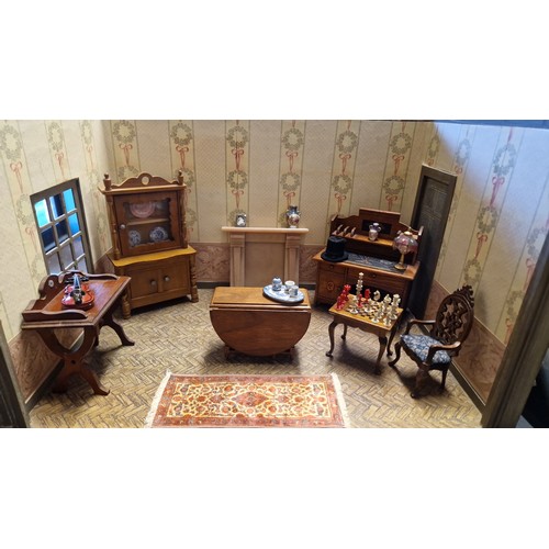 574 - LOVELY DOLLS HOUSE ROOM SETTING INC BEAUTIFUL CHESS TABLE, FIREPLACE AND ACCESSORIES -  ****PLEASE N... 