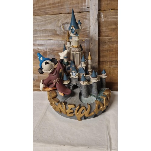 719 - LARGE DISNEYLAND PARIS RESIN DEMONS & MERVEILLES FIGURE - 36CMS H