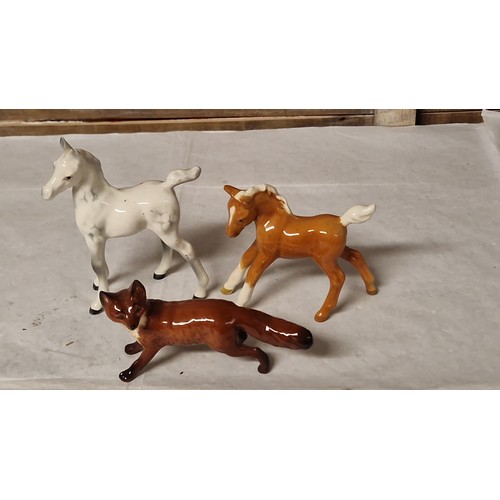 732 - 3 X SMALL BESWICK ANIMALS