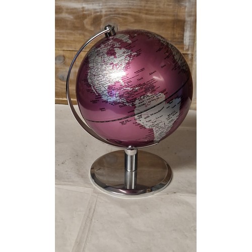 762 - SMALL WORLD GLOBE - 24CMS H